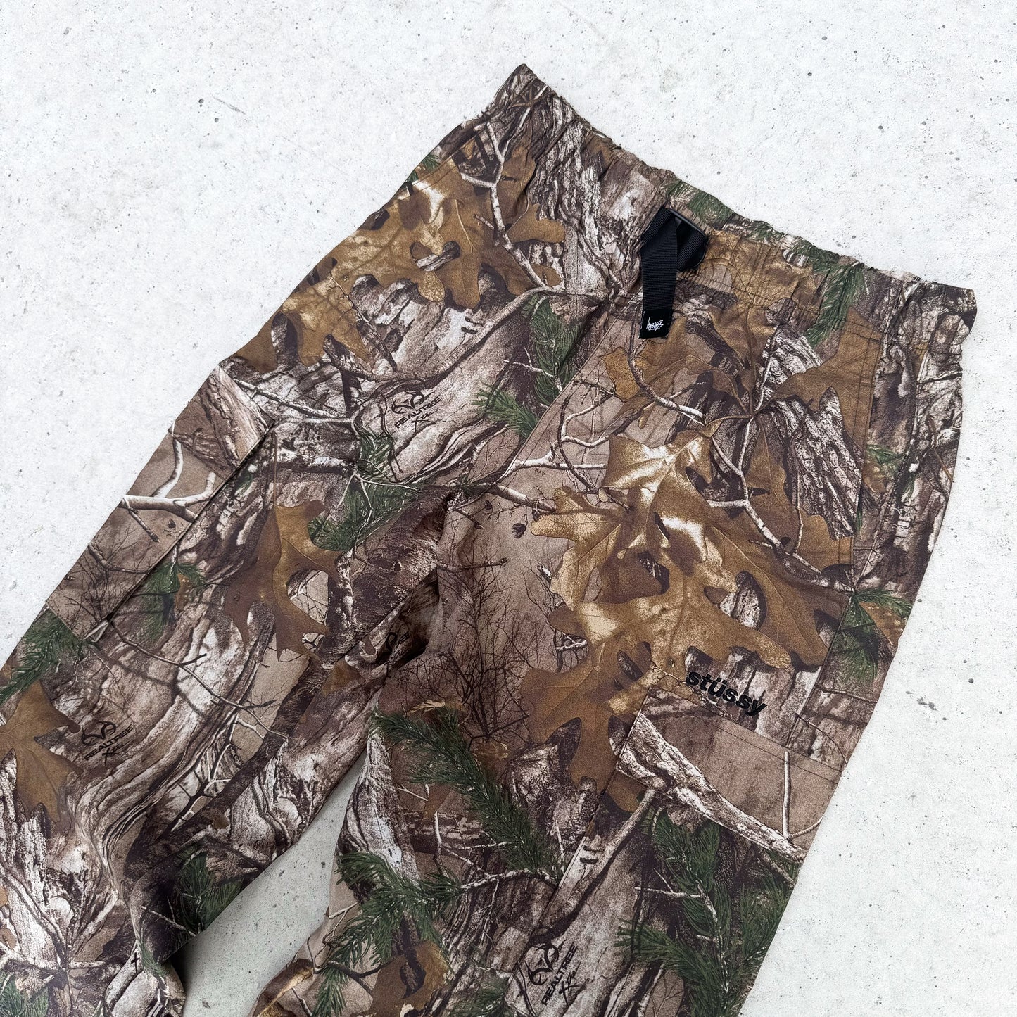 Stüssy realtree bukser (XS)
