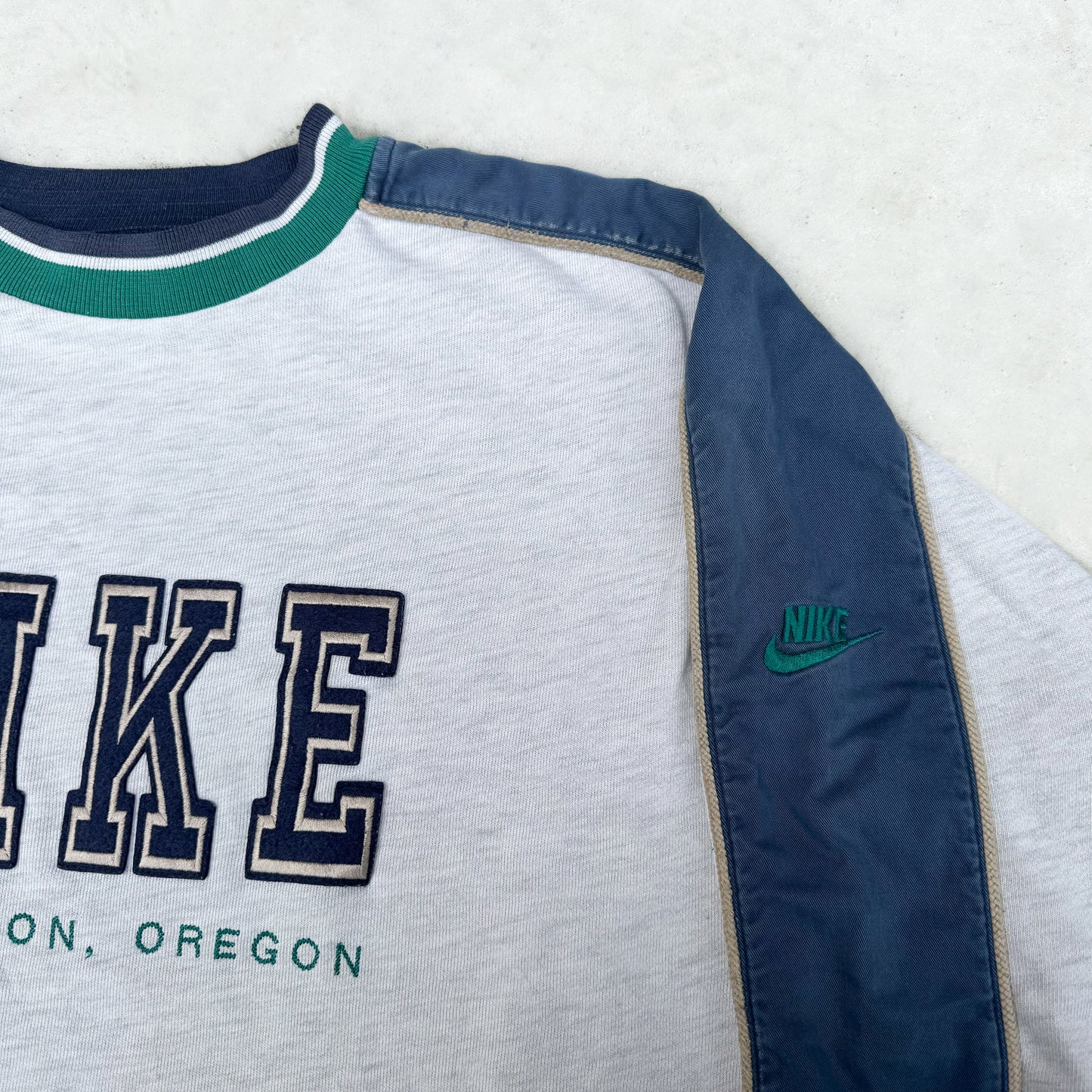 Nike heavyweight sweatshirt (XL)