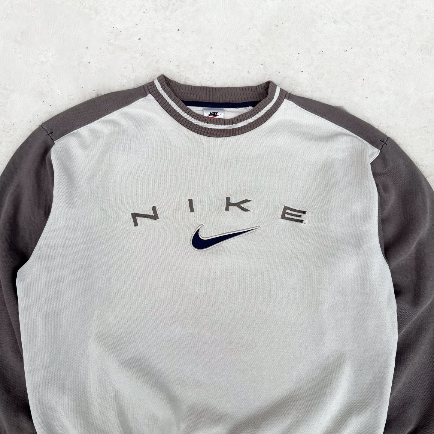 Nike heavyweight sweatshirt (M)