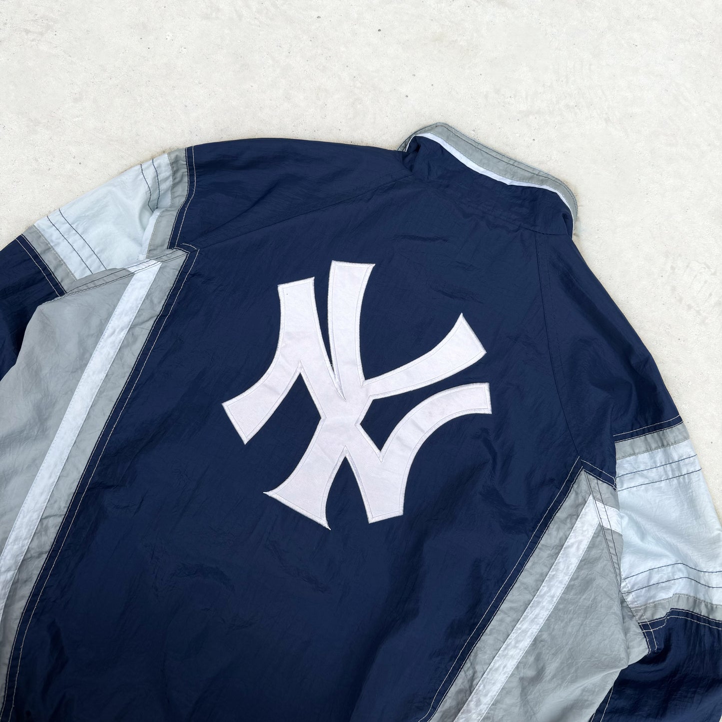 Yankees big logo lightweight trackjacket (M)