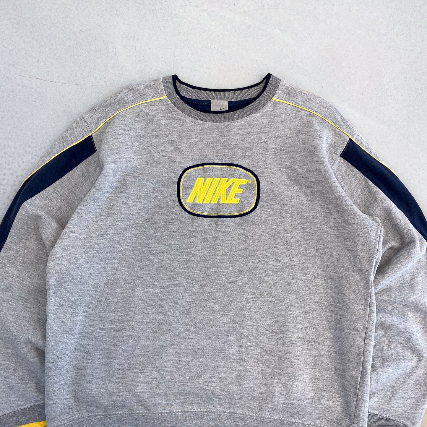 Nike heavyweight sweatshirt (L)