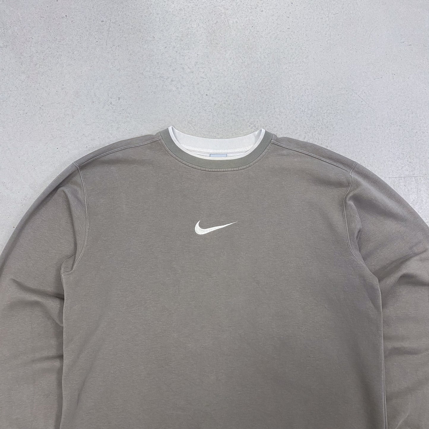 Nike heavyweight sweatshirt (L)