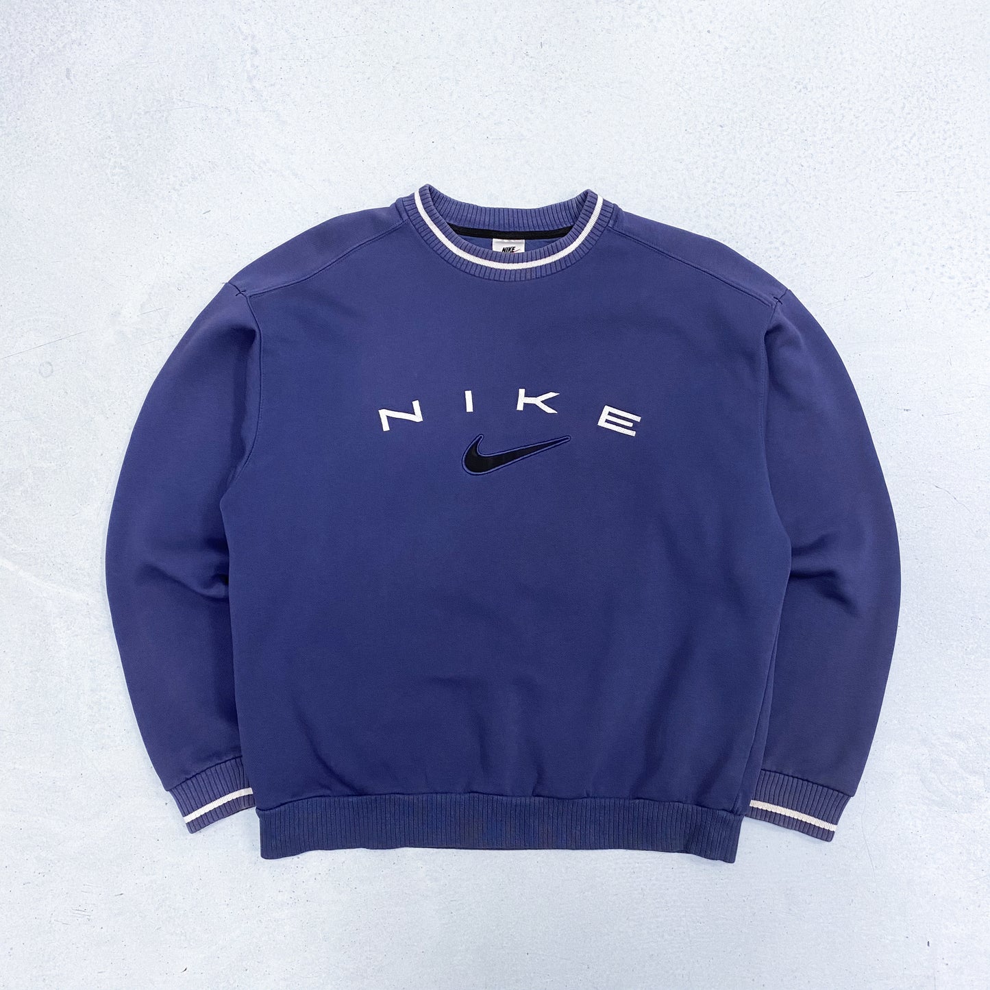 Nike heavyweight sweatshirt (M)