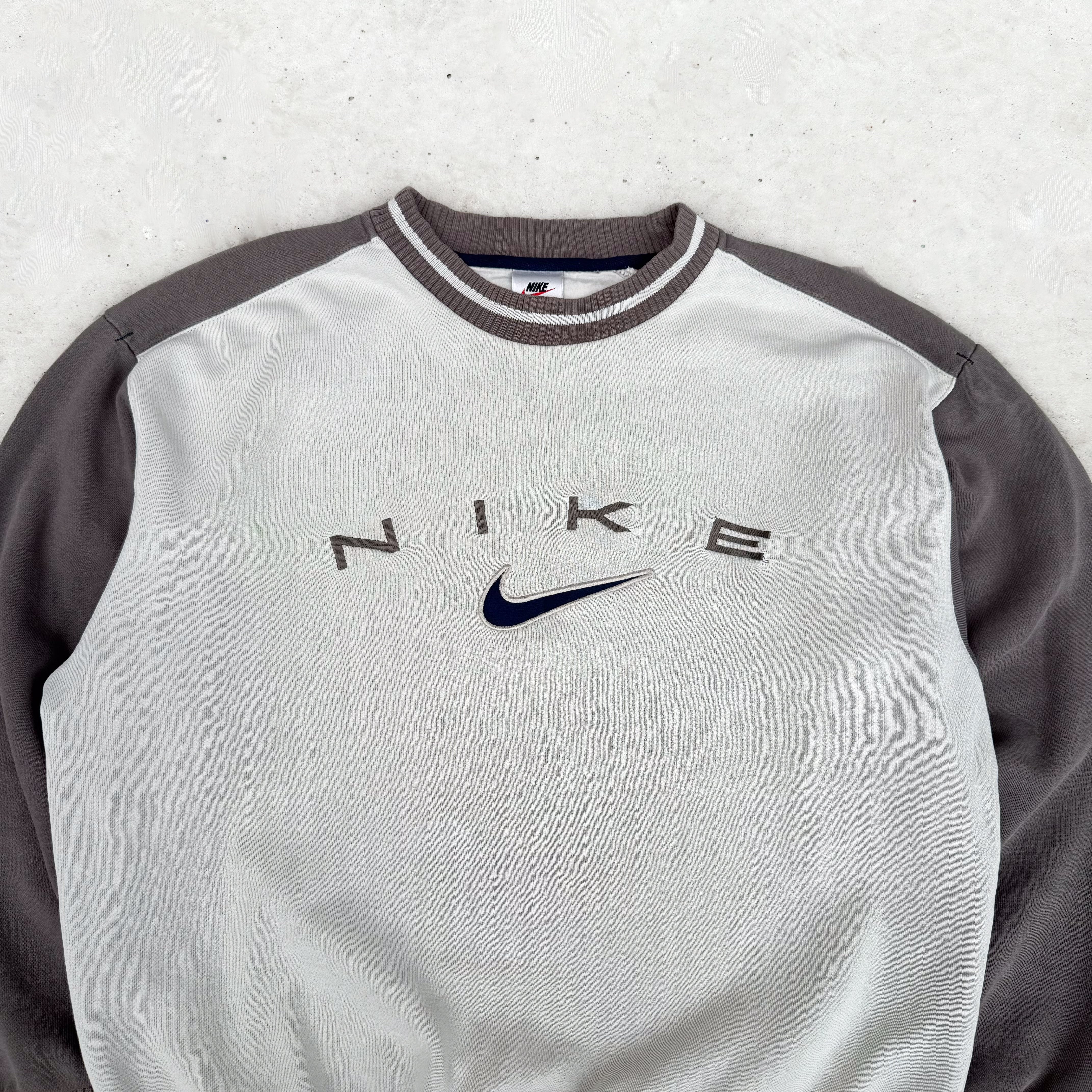 Nike heavyweight sweatshirt M